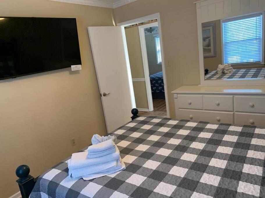Beach Breeze 3, Pet Friendly, Walking Distance To Atlantic Ocean Free Parking Myrtle Beach Exterior foto